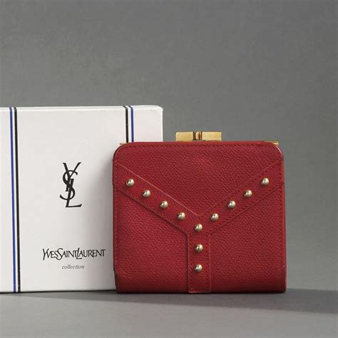 yves saint laurent petite maroquinerie|Petite maroquinerie YVES SAINT LAURENT violets .